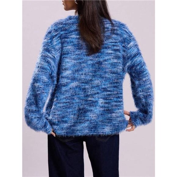 Chunky Knit V-Neck Button-Up Cardigan - Picture 9 of 14